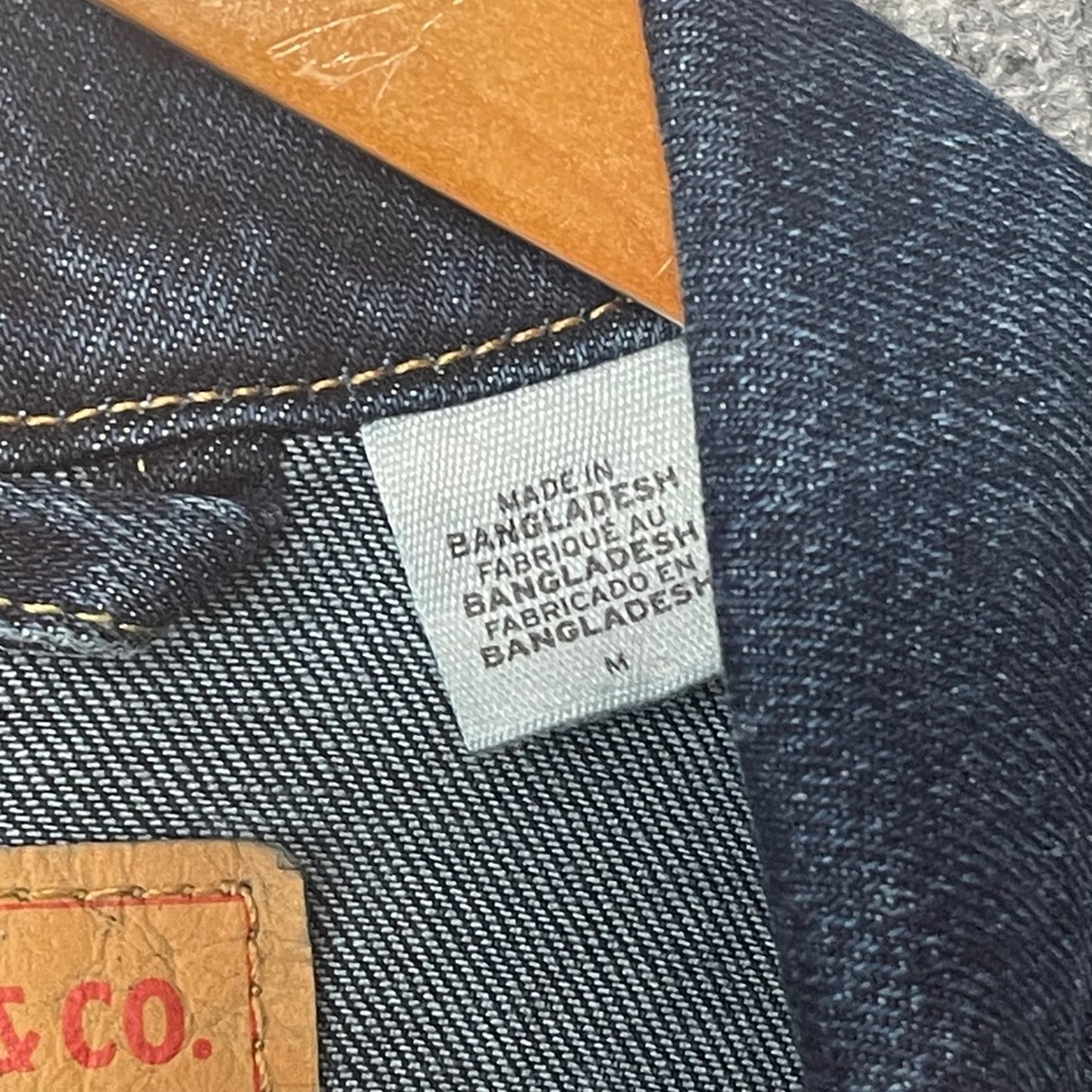 Levis Mens The Trucker Jacket Standard Fit Dark Wash Denim Blue 723340322 Size M - Picture 6 of 11